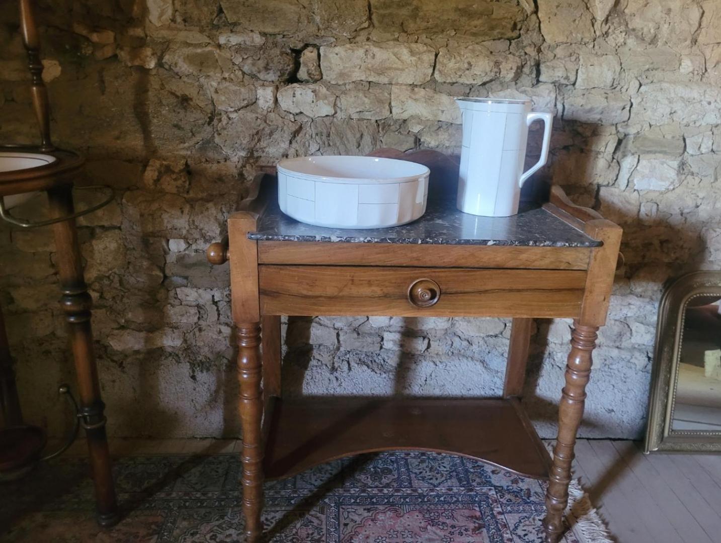 Nuit Insolite, Chambre Au Dessus D'Une Etable La Chapelle-Themer Luaran gambar