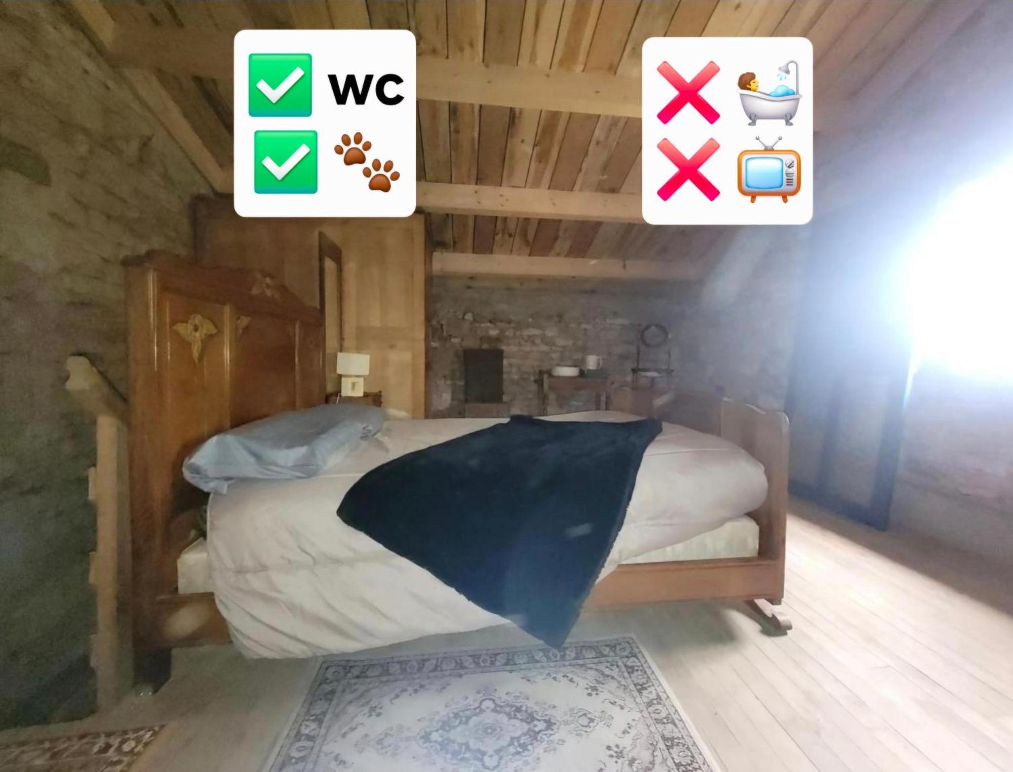 Nuit Insolite, Chambre Au Dessus D'Une Etable La Chapelle-Themer Luaran gambar